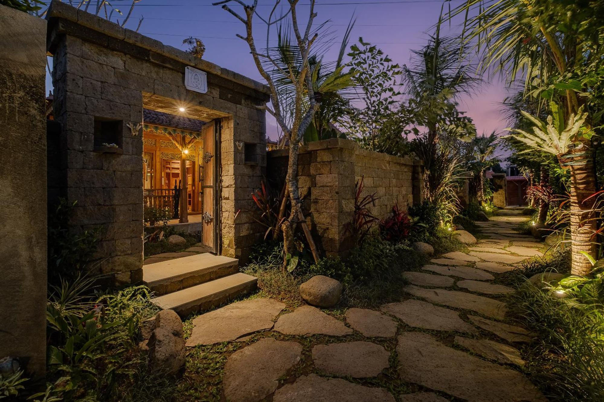 Uddhara Ubud Villa Exterior foto